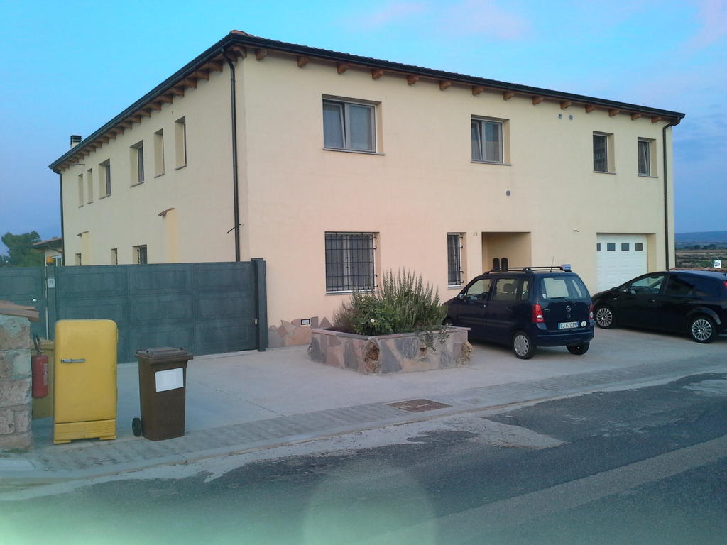 B&B S'Ena Suni Exteriör bild